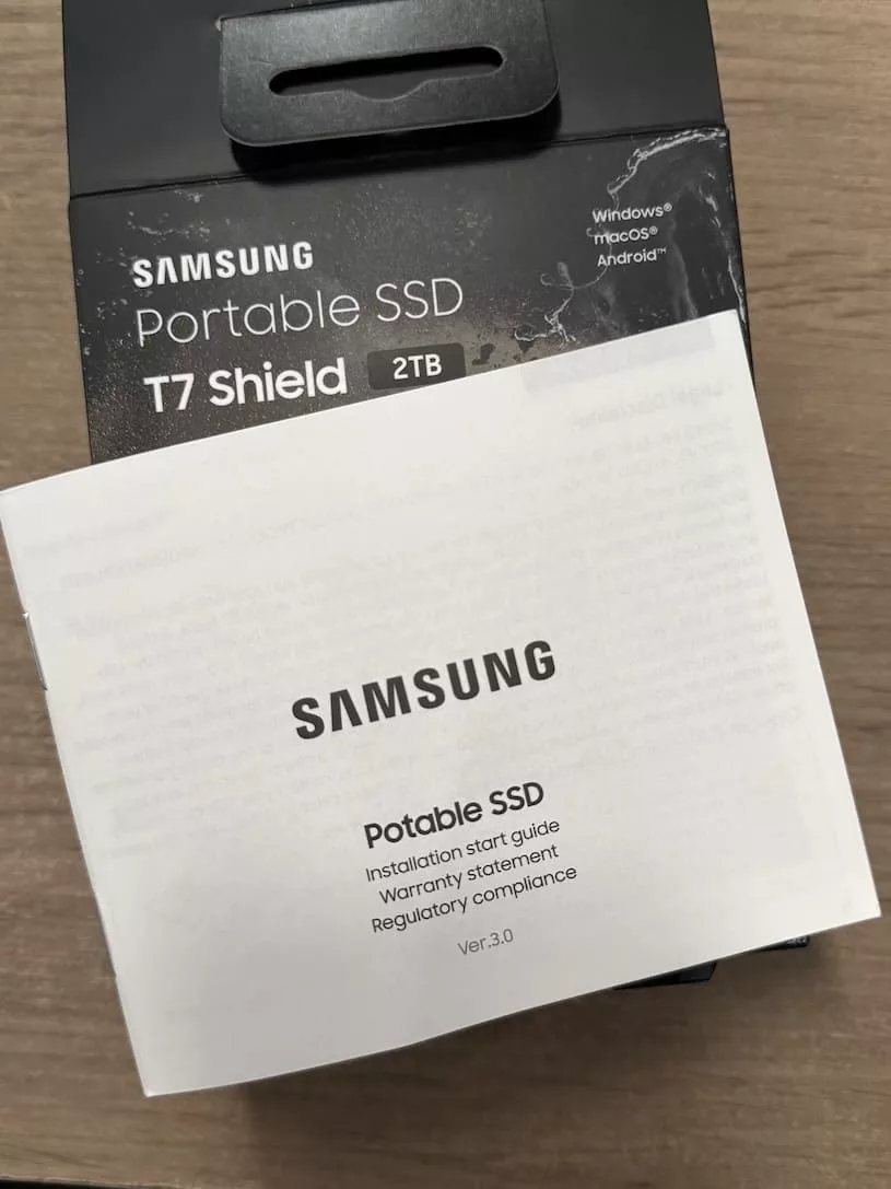 Помилка в інструкції до SSD від Samsung за $300 дублюється на офіційному сайті